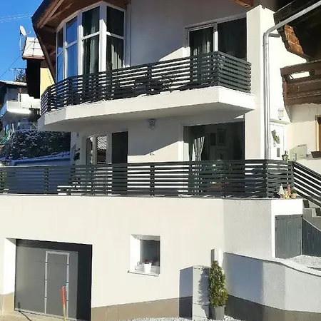 Lidzy Apartman *